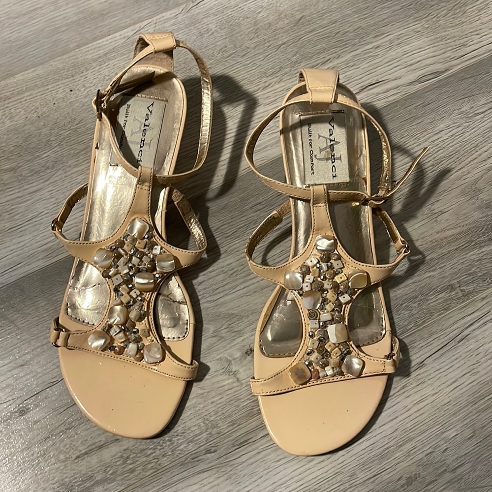 Valenci Fancy shell  shoes size 8